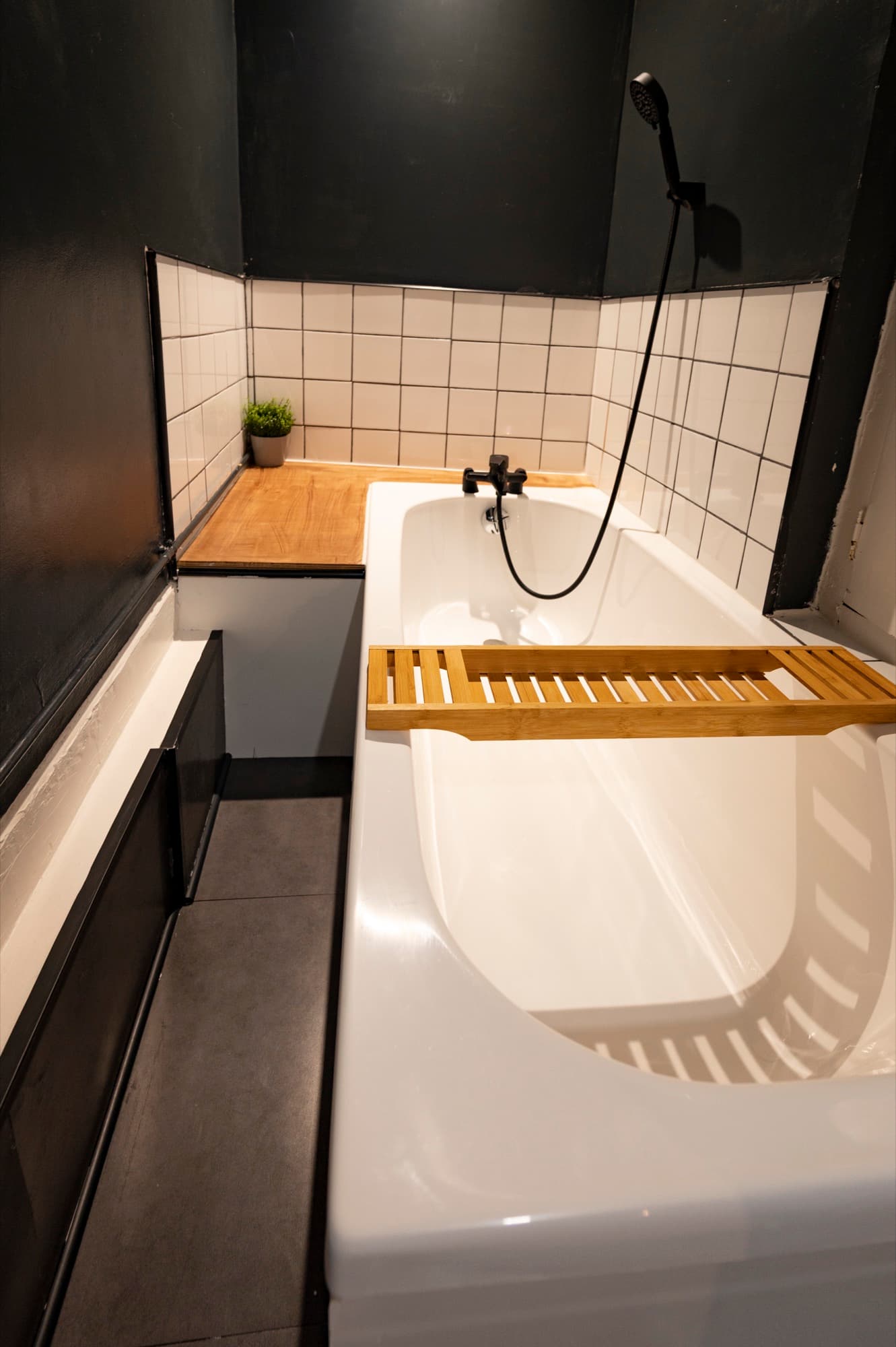 Héloïse — bathroom