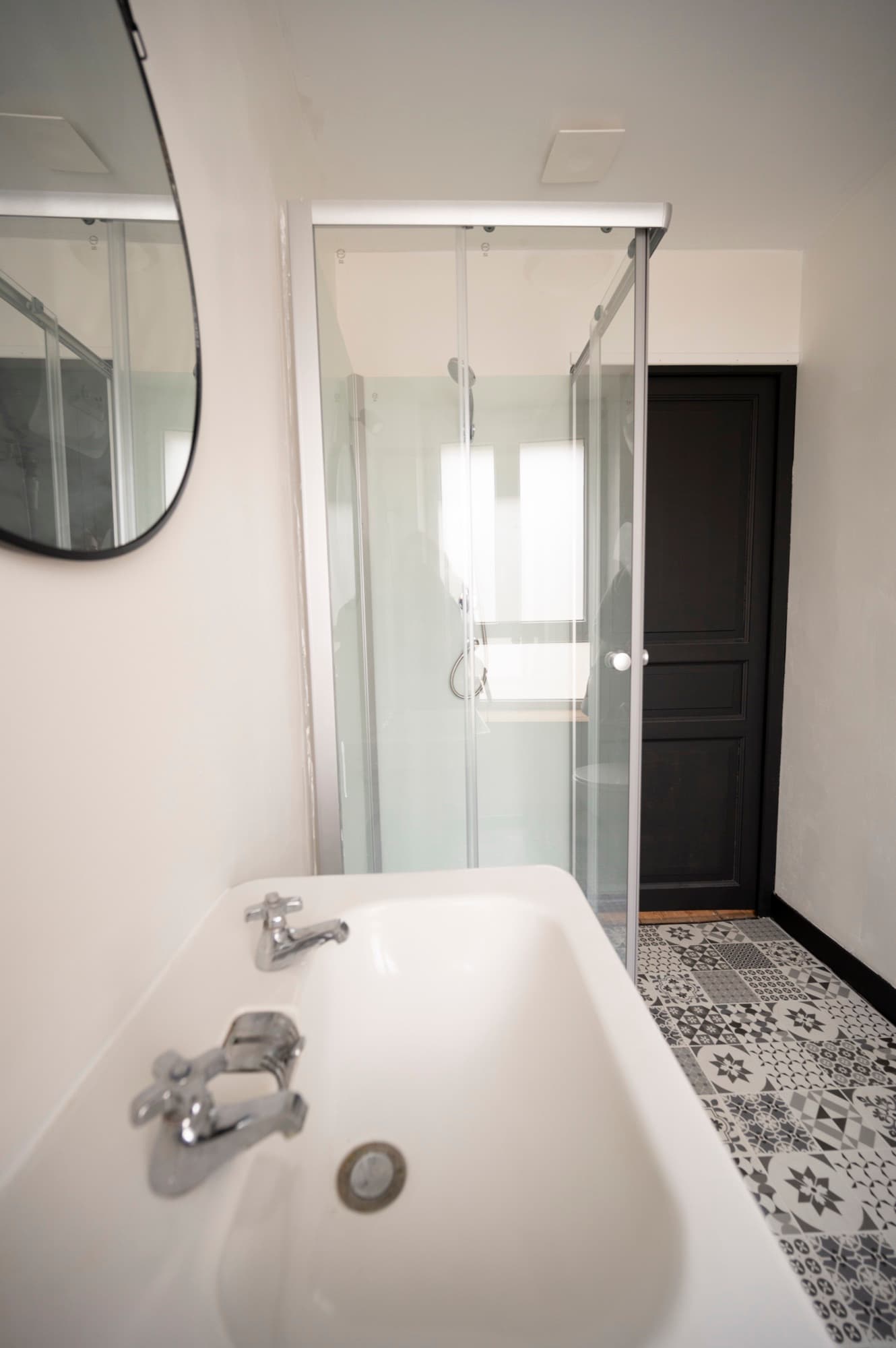 Hildegarde — bathroom